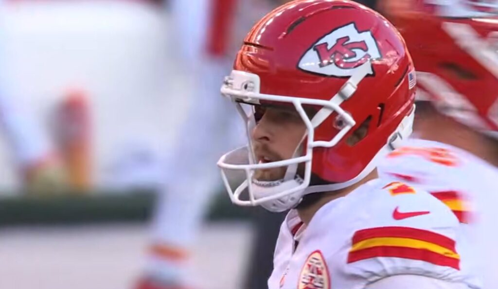 Broncos Take AFC West Lead With 22G