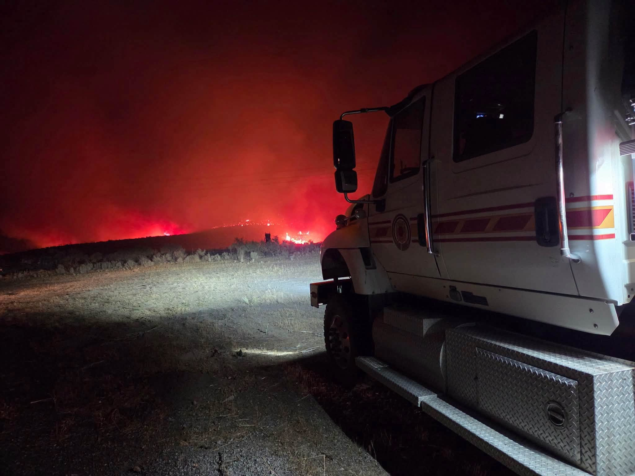 oxley-fire-elko-county-night-wildfire